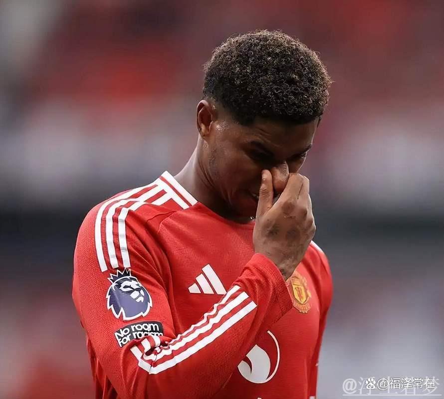 42岁塔帅崩溃?怒批曼联消极比赛,谈“落后15分”黑脸离场 42岁塔帅崩溃?怒批曼联消极比赛,谈“落后15分”黑脸离场