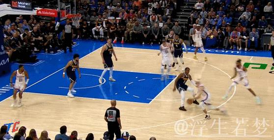 肯里精准助攻 卡鲁索切入完成上篮 肯里精准助攻 卡鲁索切入完成上篮