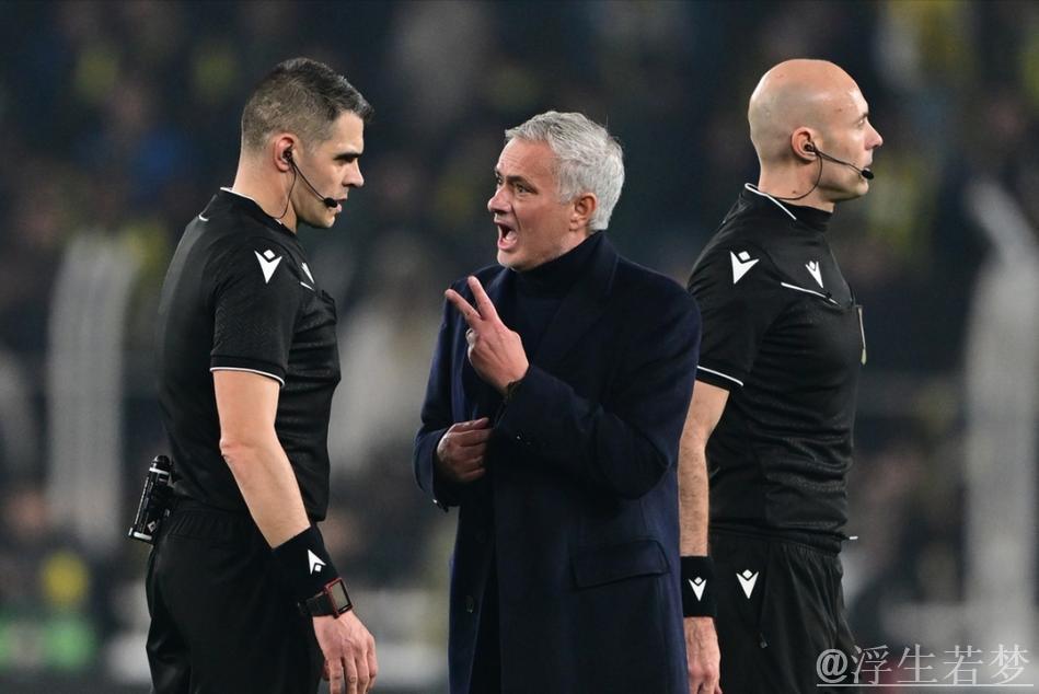 62岁穆帅言论引风波,对手官方谴责:不人道!拟诉FIFA 62岁穆帅言论引风波,对手官方谴责:不人道!拟诉FIFA