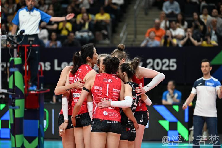 朱婷砍下21分助力科内利亚诺女排挺进欧冠决赛 朱婷砍下21分助力科内利亚诺女排挺进欧冠决赛