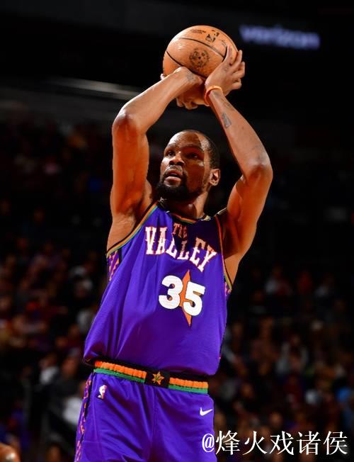 杜兰特布克合砍71分新援21+11 太阳力克活塞 杜兰特布克合砍71分新援21+11 太阳力克活塞